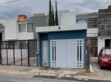 Casa de 2 habitaciones, Zapopan · Venta