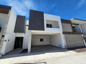 Casa de 3 habitaciones, Torreón · Casa en Venta en Sector Viñedos Torreón, Coahuila