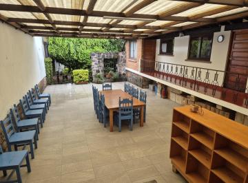 Casa · 361m² · 5 Recámaras · 1 Estacionamiento · Local en Valle de Bravo