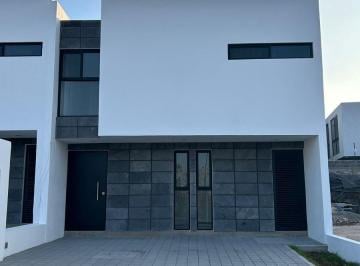 Casa en condominio · 160m² · 3 Recámaras · 2 Estacionamientos · Casa en Venta en Zakia
