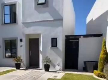 Casa en condominio · 100m² · 3 Recámaras · 2 Estacionamientos · Casa en Venta en Zakia