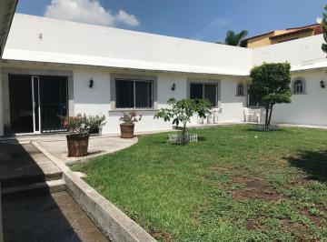 Casa · 272m² · 3 Recámaras · 4 Estacionamientos · Venta Casas Juriquilla Queretaro Villas del Mesón La Mesa