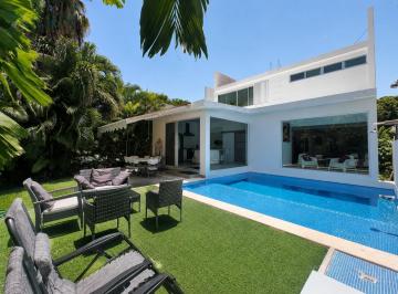 Casa · 275m² · 3 Recámaras · 2 Estacionamientos · Playacar Fase 2 - Club Real Copan, Playacar, 77717 Playa del Carmen, Q. R.