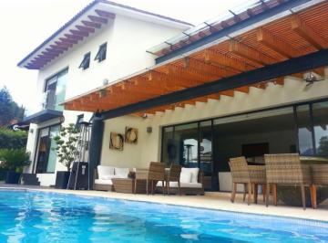 Casa de 4 habitaciones, Valle de Bravo · Venta Casa en Avandaro