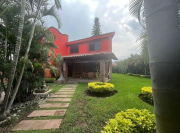 Casa · 220m² · 3 Recámaras · 2 Estacionamientos · Casa en Ahuatepec, Cuernavaca, Morelos