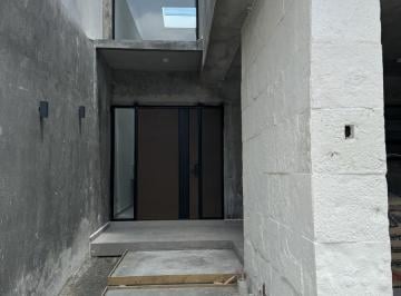 Casa · 3 Recámaras · 3 Estacionamientos · Casa en Privada Aires del Vergel
