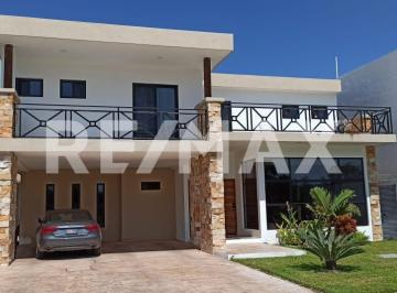 Casa de 4 habitaciones, Mérida · Casa en Nortemerida de 4 Recámaras con Alberca - (4)