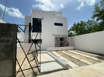 Casa de 2 habitaciones, Mérida · Se Vende Casa de 3 Niveles en Real Montejo