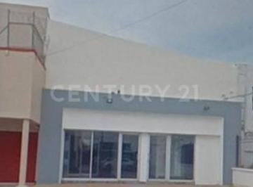 Local comercial · 228m² · 6 Estacionamientos · Renta Local Comercial