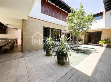 Casa de 4 habitaciones, Querétaro · Casa en Villas del Mesón Juriquilla