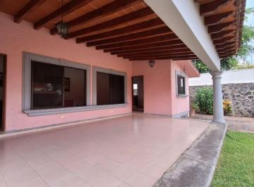 Casa · 266m² · 3 Recámaras · 8 Estacionamientos · Casa Sola en Valle Sol Cuernavaca - Ari - 987 - Cs*
