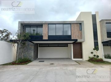 Casa · 206m² · 3 Recámaras · 2 Estacionamientos · Casa - Pachuca