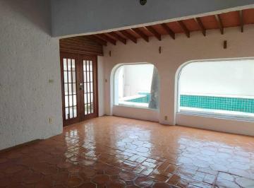 Casa de 4 habitaciones, Querétaro · Venta Casa Jurica Remodelada Parcialmente un Nivel Vigilancia Jardin