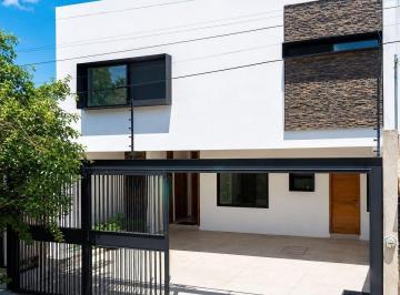 1ec556ebe019f7ca0f2da20670e5733ad7481483abada040e5db0f653566c658 · Casa en Venta Zona Altamira a Una Cuadra de Eva Briseño
