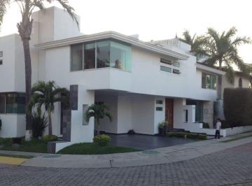 Casa de 3 habitaciones, Zapopan · Casa en Venta Parques de La Castellana Naciones Unidas