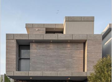 Casa en condominio · 328m² · 3 Recámaras · 2 Estacionamientos · Casa en Venta Altos de Juriquilla