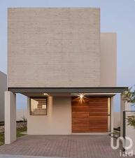 Casa · 156m² · 3 Recámaras · 2 Estacionamientos · Casa en Av Paseo de La Lila Oriente Lote Zizana, Fraccionamiento Zizana, 76245 Qro