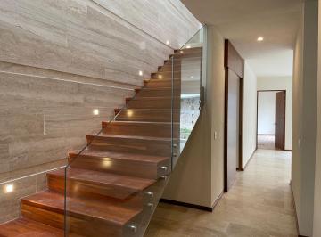 Casa · 400m² · 4 Recámaras · 2 Estacionamientos · Casa en Venta en Villandares