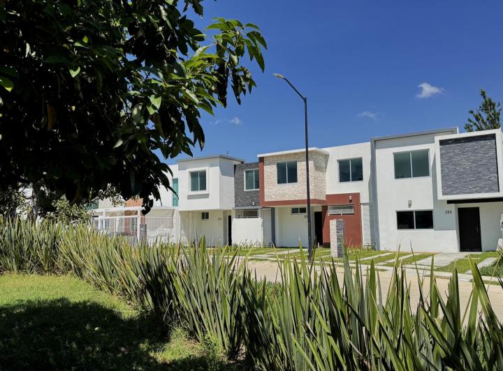 Desarrollo horizontal , Tlajomulco de Zúñiga · Los Tamarindos