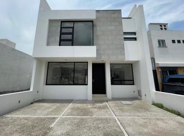 Casa de 4 habitaciones, Querétaro · Casa en Venta en Querétaro en El Mirador en Calle Abierta
