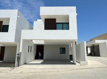 Casa en condominio de 3 habitaciones, Los Cabos · Casa en Venta Para Firma Inmediata Alberca Casa Club Privado Monterreal