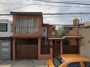 Casa de 4 habitaciones, Tlalnepantla de Baz · Casa en Venta en Tlalnepantla