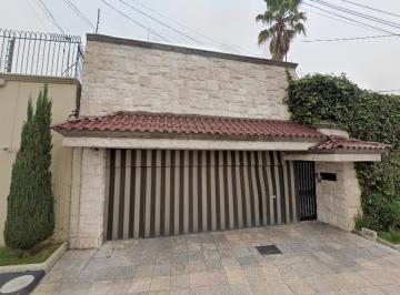 Casa de 6 habitaciones, Alvaro Obregón · Casa en Venta en Jardines del Pedregal