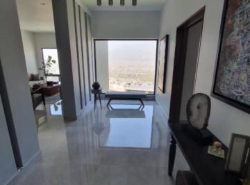 Casa de 3 habitaciones, Santa Catarina · Hermosa Residencia Las Fincas I en Renta