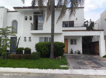Casa en condominio de 3 habitaciones, Zapopan · Casa en Renta Jardín Real
