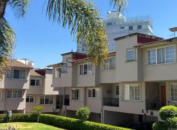Casa · 440m² · 3 Recámaras · 3 Estacionamientos · Casa en Condominio en Venta - Interlomas