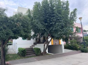 Casa en condominio de 3 habitaciones, Zapopan · Casa en Venta Solares