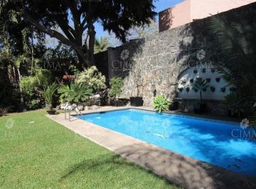 Casa de 5 habitaciones, Cuernavaca · Venta Casa Fraccionamiento con Vigilancia - V335