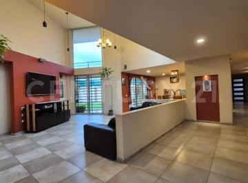 Casa Venta de 5 habitaciones · Casa en Venta en Campestre Morillotla con Alberca y Gym! Jardin Enorme!