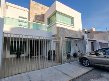 Casa de 4 habitaciones, Pachuca · Casa en Venta con 4 Recamaras en Residencial La Moraleja a 3 Min de Galerias