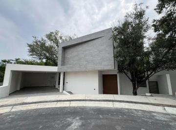 Casa de 4 habitaciones, Monterrey · Casa en Venta en Monterrey Zona Carretera Nacional Las Caleras