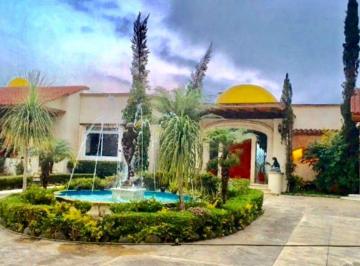 Casa · 1000m² · Casa en Venta en La Orduña con Alberca, Jacuzzi, Gimnasio y Gran Jardín