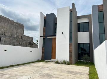 Casa de 2 habitaciones, Colima · Casa en Venta Fraccionamiento Punta Rioja Colima 2 Plantas 2 Habitaciones
