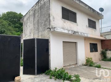 Terreno / Lote · 100m² · 4 Recámaras · 4 Estacionamientos · Terreno con Construcción en El Centro de Merida, Yucatán