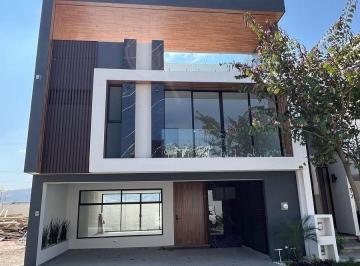 Casa · 233m² · 3 Recámaras · 2 Estacionamientos · Casa en Venta Parque México Lomas de Angelópolis