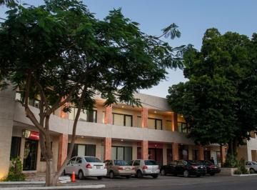 Local comercial · 45m² · Local en Local 13 de 45 m² Planta Alta Plaza Arboleda Av Prol Paseo Montejo
