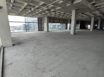 Local comercial · 600m² · Le Invitamos a Descubrir Este Encantador Local Comercial de 45 m², Ubicado en Una Plaza Comercial de