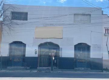 Casa · 508m² · Casa en Av Importante