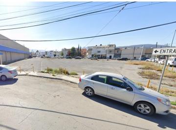 Terreno / Lote · 2500m² · Terreno en Av Importante