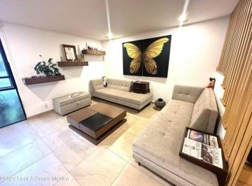 Casa de 3 habitaciones, Querétaro · Venta - Altos de Juriquilla. Casa con Cuarto de Tv, Roof Garden, 3 Recamaras