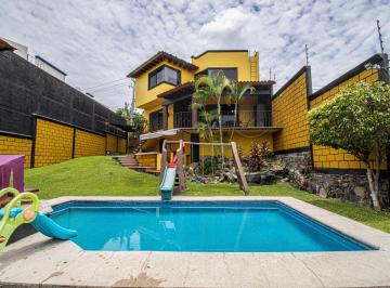 Casa de 3 habitaciones, Temixco · ¡Casa en Burgos Bugambilias! Seguridad, 24/7, Amplio Jardin, Alberca