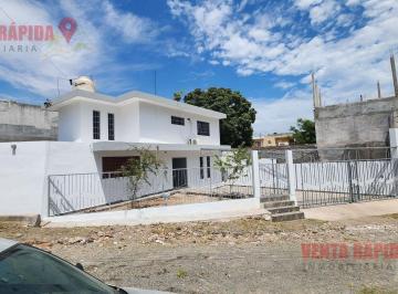 Casa · 206m² · 3 Recámaras · 2 Estacionamientos · Casa en Hermanos Flores Magón