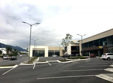 Local comercial · 115m² · 1 Recámara · Local en Renta en Zona Sur, Av La Luz