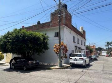 Casa · 364m² · 8 Recámaras · 4 Estacionamientos · Casa - Lomas de La Selva