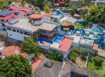 Casa de 16 habitaciones, Manzanillo · Grand Suites del Sol – Sanam