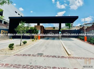 Terreno / Lote · 560m² · Terreno Residencial en Venta Fracc. Altozano $4,480,000